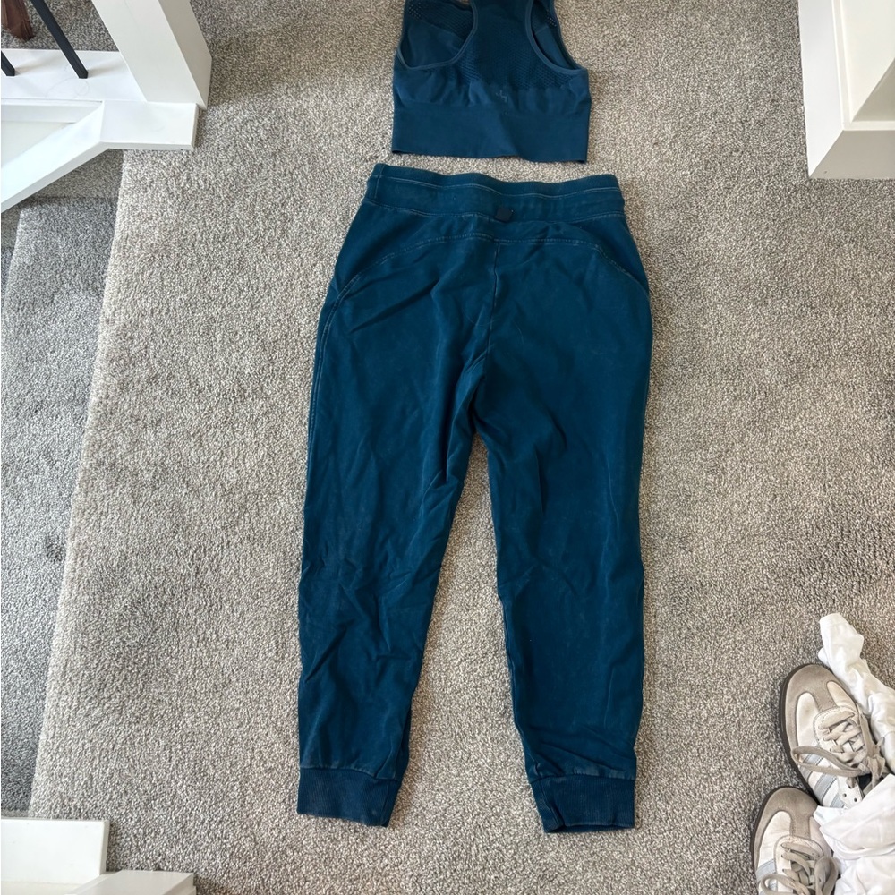 Joylab athletic set